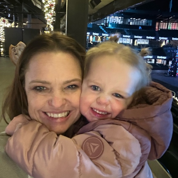 VERNEITA iS LIVE SHOW LISTING! CLICK ON TO BE NOTIFIED WHEN I GO LIVE! - Picture 8 of 13